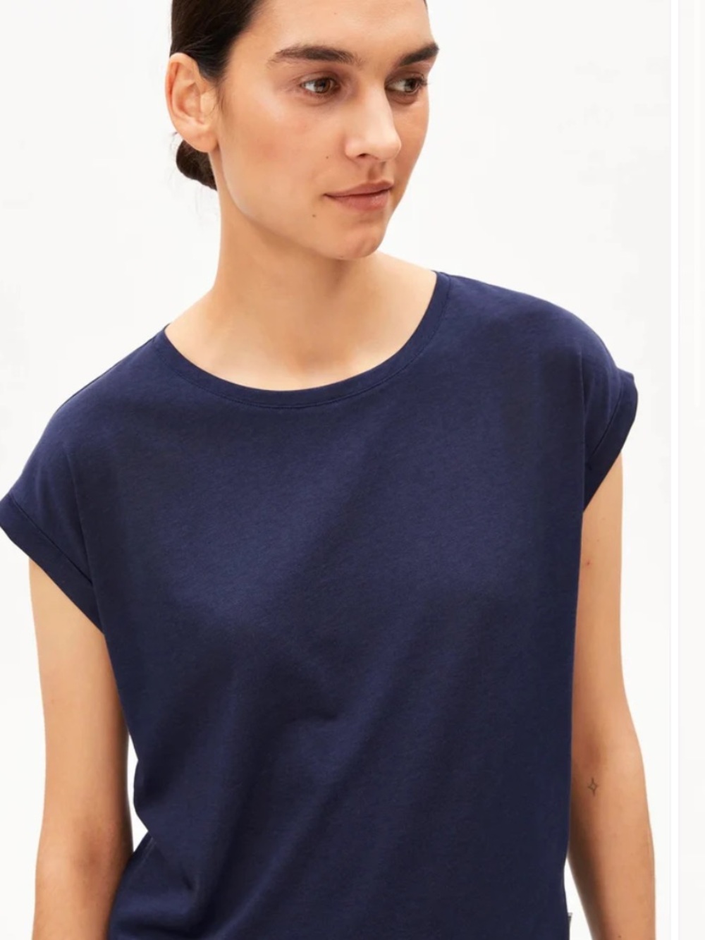 Women's Navy Short-Sleeve Crew Tee